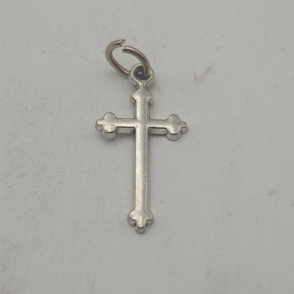 Silver Tone Trefoil Cross Pendant Charm Religious Christian Gothic Petite Faith